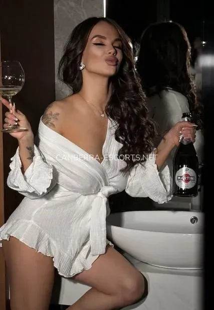 Canberra escorts Hannah — 4