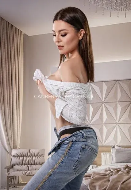 Canberra escorts Pia — 4