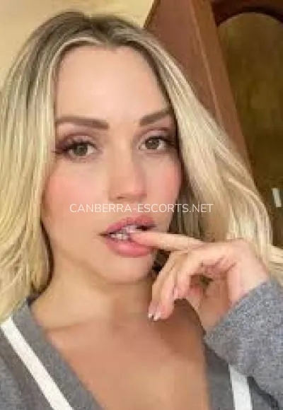 Escort djevojka Emilia - Canberra