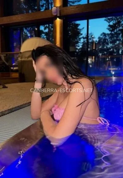 Canberra escorts Paris — 2