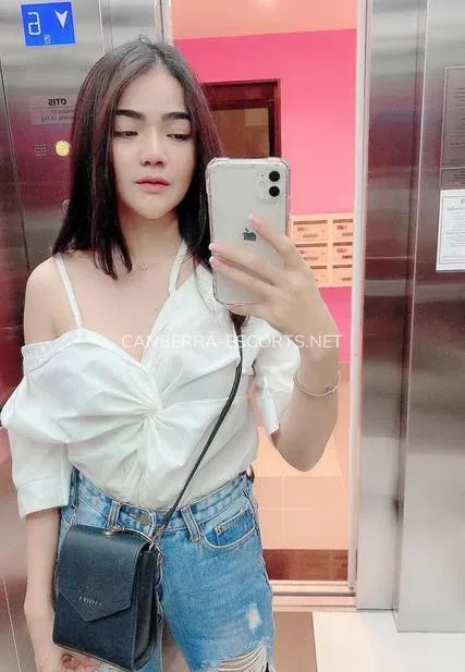 Canberra escorts Carly — 1