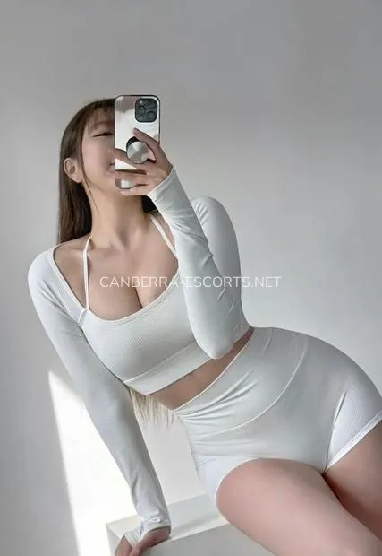 Canberra escorts Clorinda — 2