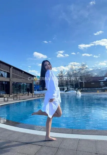 Canberra escorts Paris — 1