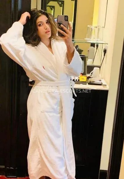 Canberra escorts Ellen — 1