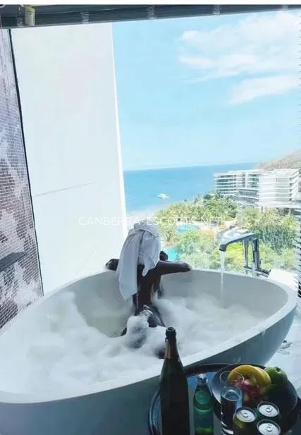 Canberra escorts Ellinor — 1