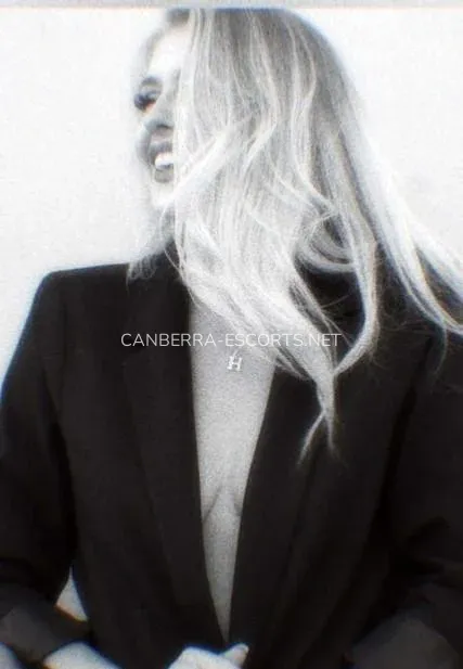 Canberra escorts Abril — 3