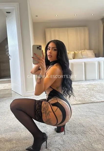 Canberra escorts Dakota