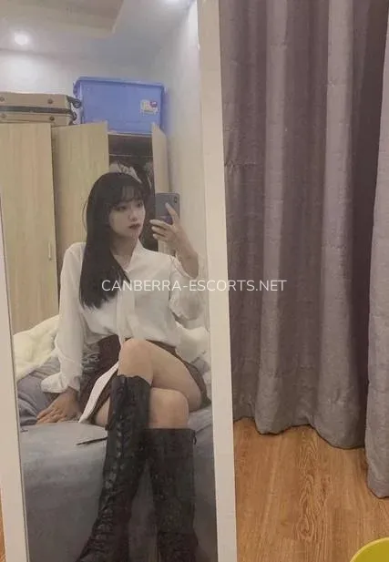 Canberra escorts Ellinor — 1