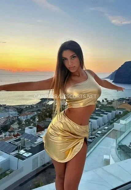 Canberra escorts Mckenzie — 2